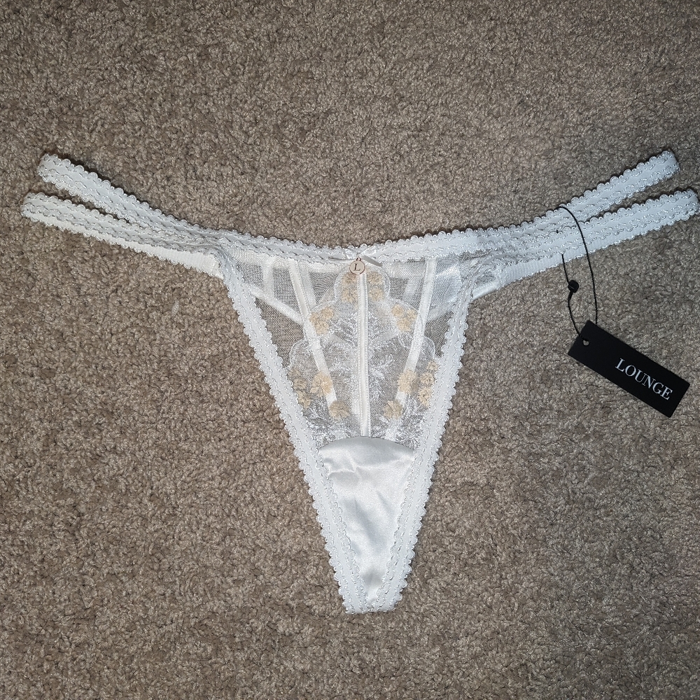 Lounge Abigail White Lace Thong Size Medium
